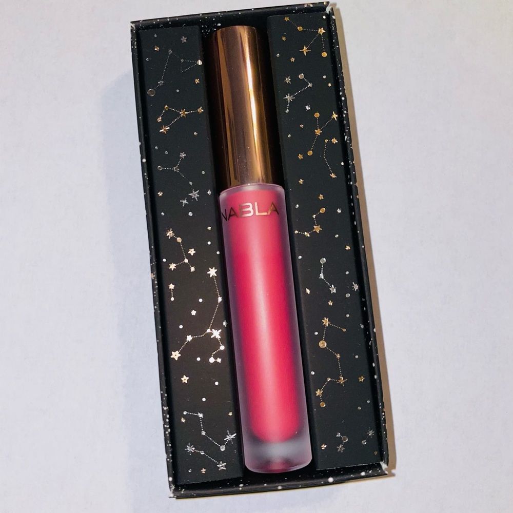 Nabla dreamy MATTE Liquid Lipstick 💄 Roses